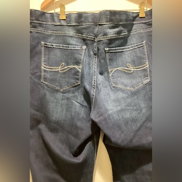 Lee Modern Series The Dream Stretch Leggings Pull on Blue Jeans Mid Rise 22W NWT - Picture 6 of 6